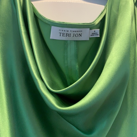 Green Silk Short Sleeve Cowl Neck Lined Dress - Picture 3 of 4